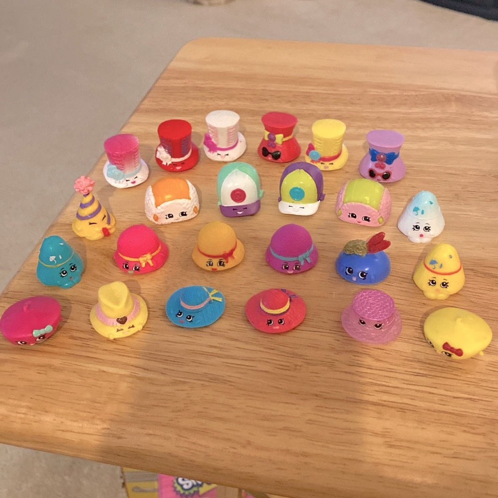 Shopkins Hats - large lot of 24 hats